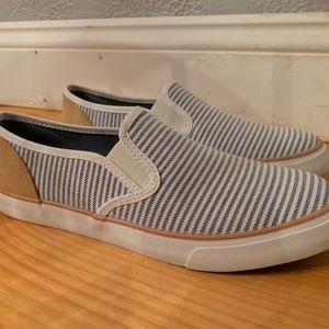 American Eagle Outfitters Shoes - American Eagle Slip Ons American Eagle Outfitters Shoes - American Eagle Slip Ons